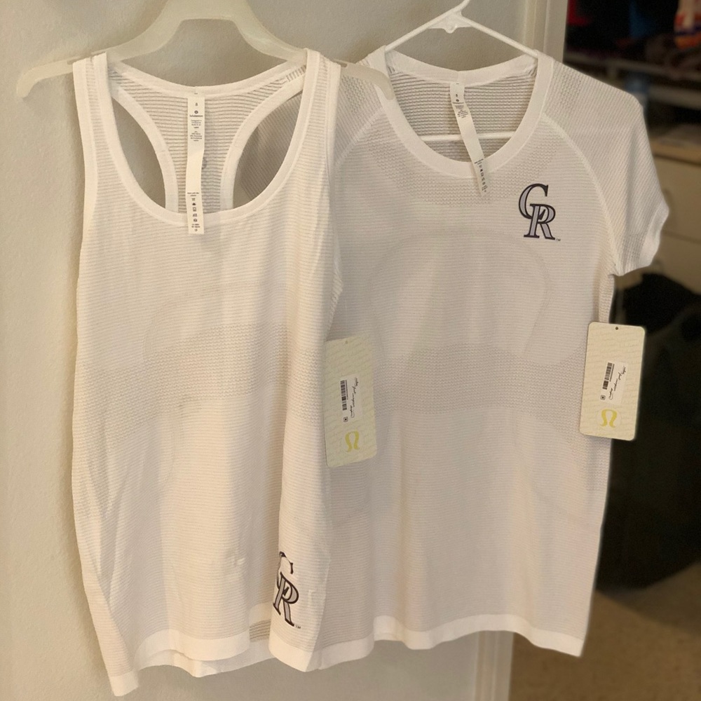 Lulu lemon t-shirt SOLD SEPARATELY